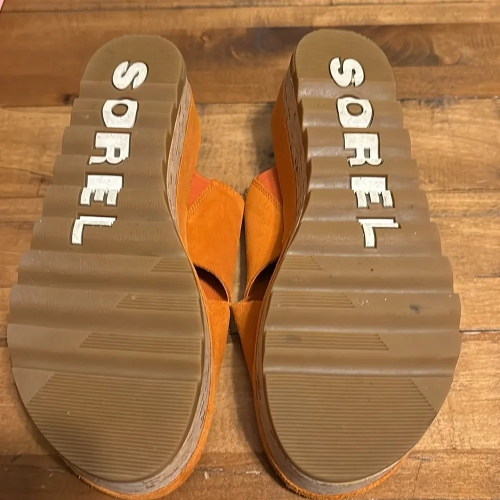 Sorel Cameron Desert Sun/Gum Women's Suede Flatform Mules, 9